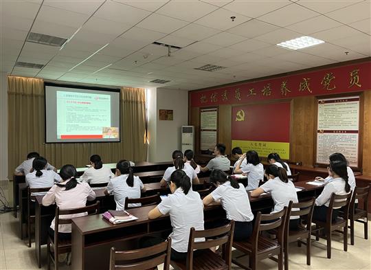 开元电竞-开元(中国)
组织参加疫情常态化下建筑企业经营管理风险管控培训
